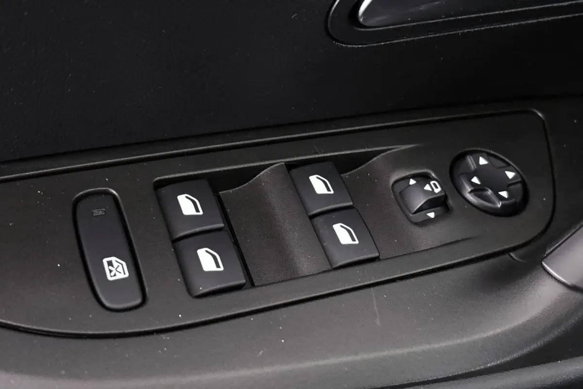 EV Allure Pack 50 kWh Stoelverwarming Keyless Camera Apple CarPlay