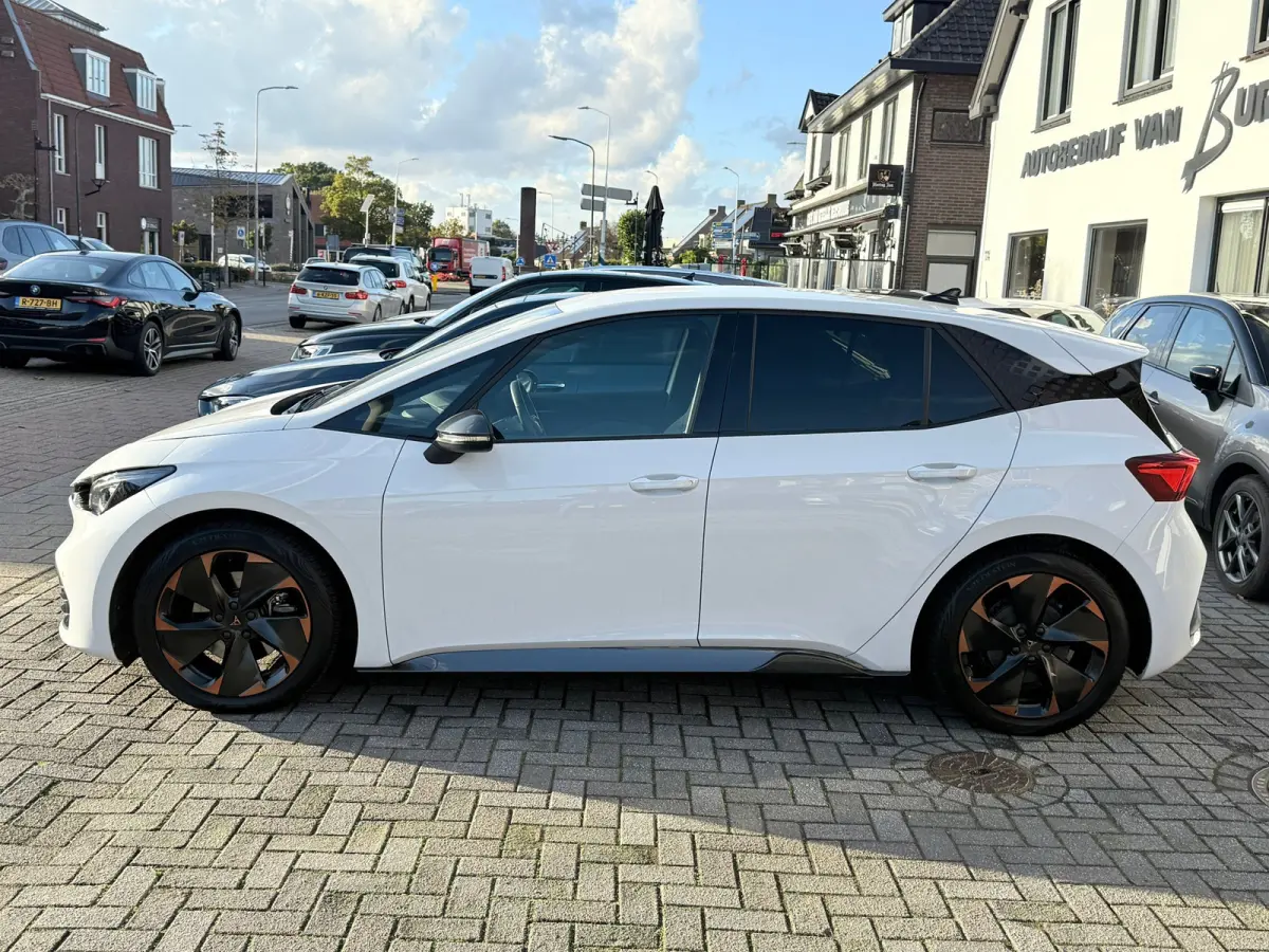 Performance One 62 kWh, SOH 93.4 %,Apple Carplay/Android,Stoelverwarming,Navigatie