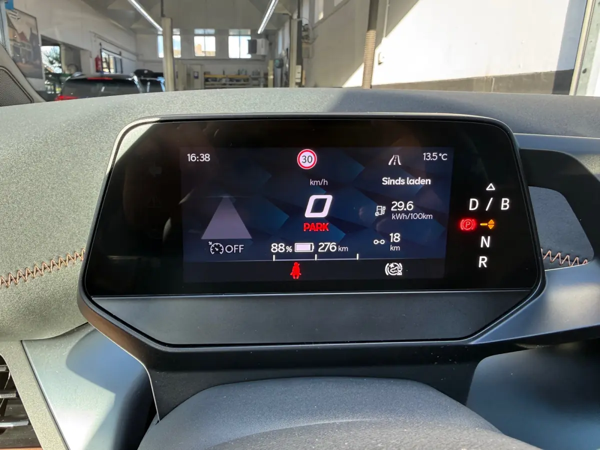 Performance One 62 kWh, SOH 93.4 %,Apple Carplay/Android,Stoelverwarming,Navigatie
