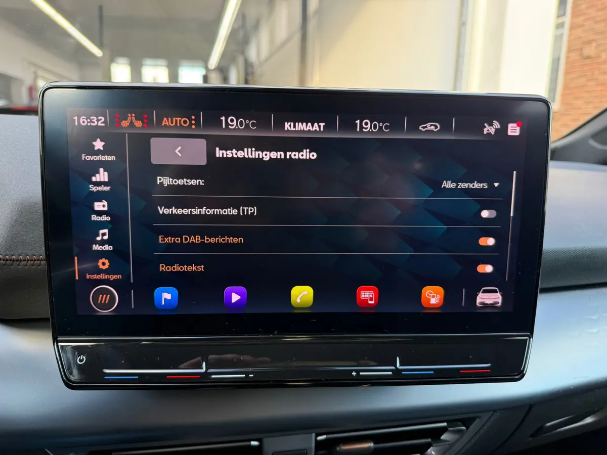 Performance One 62 kWh, SOH 93.4 %,Apple Carplay/Android,Stoelverwarming,Navigatie