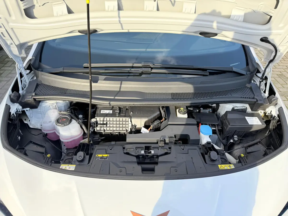 Performance One 62 kWh, SOH 93.4 %,Apple Carplay/Android,Stoelverwarming,Navigatie