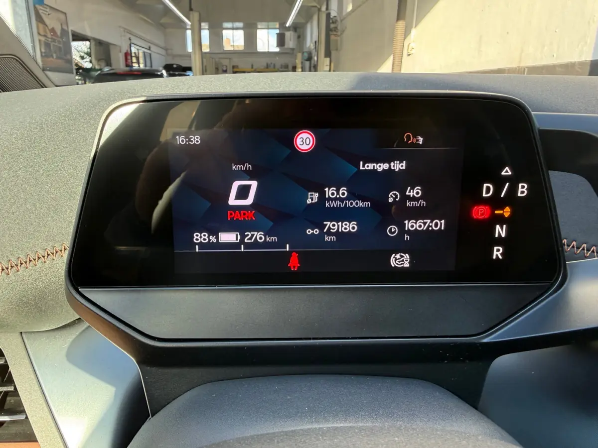 Performance One 62 kWh, SOH 93.4 %,Apple Carplay/Android,Stoelverwarming,Navigatie