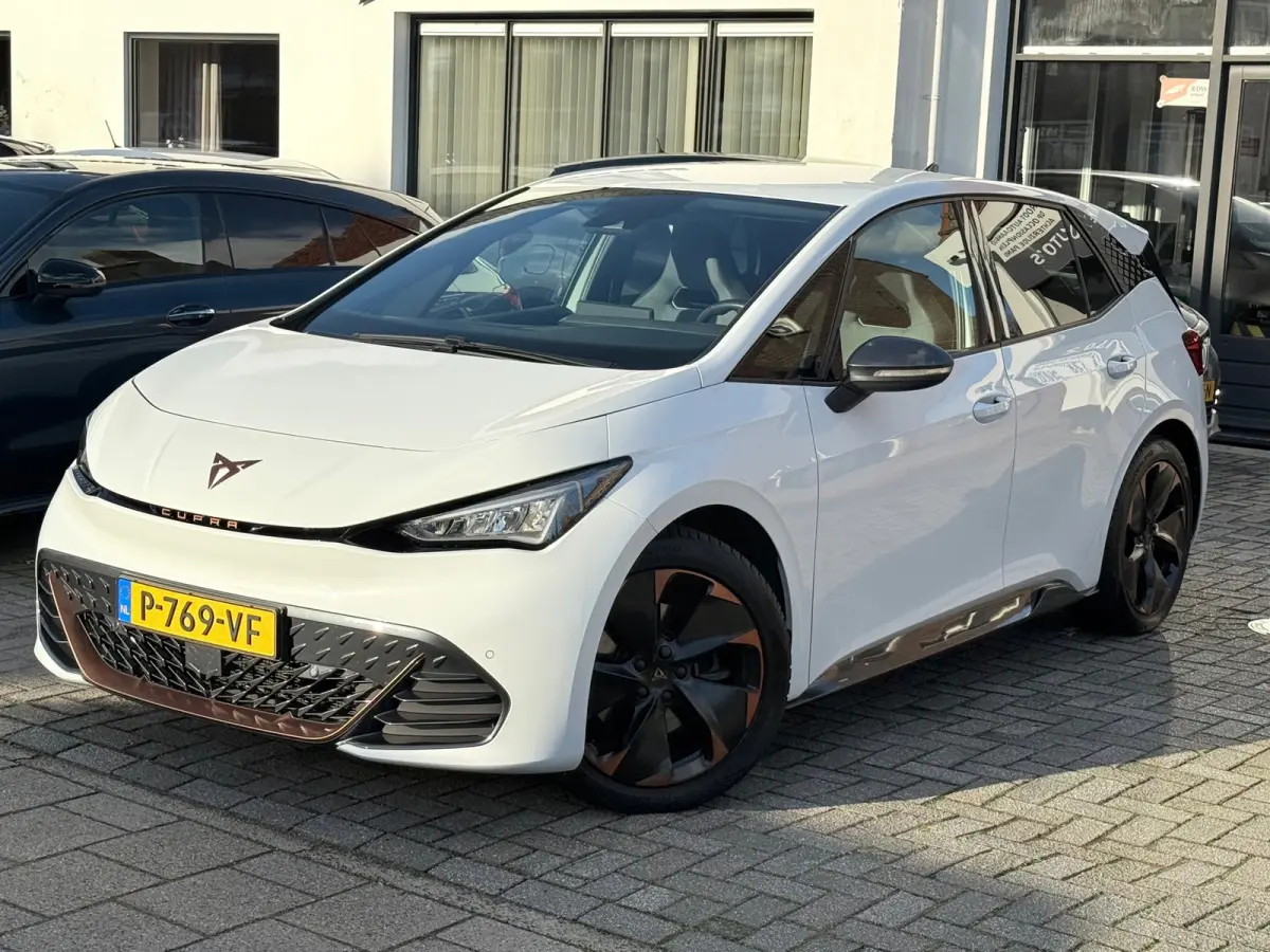 Performance One 62 kWh, SOH 93.4 %,Apple Carplay/Android,Stoelverwarming,Navigatie