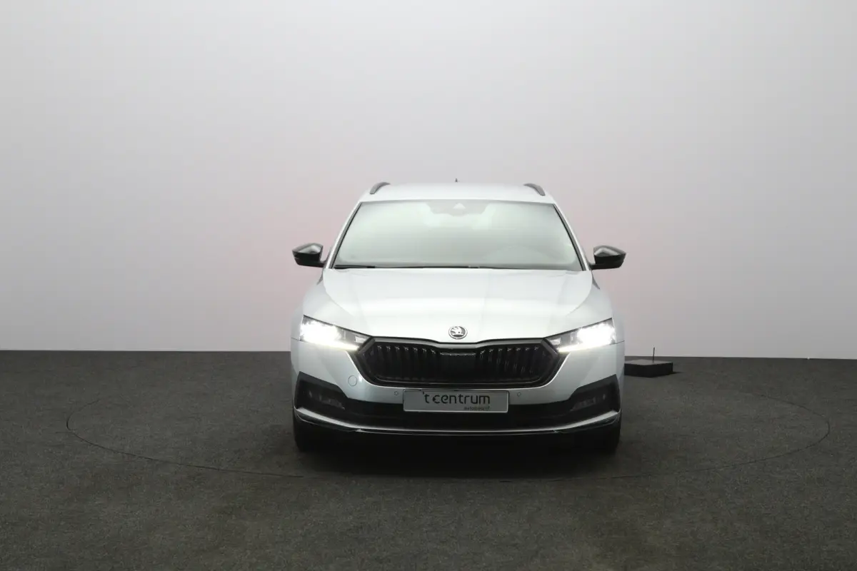 1.4 TSI iV PHEV 204 PK Sportline Business, Keyless, Carplay