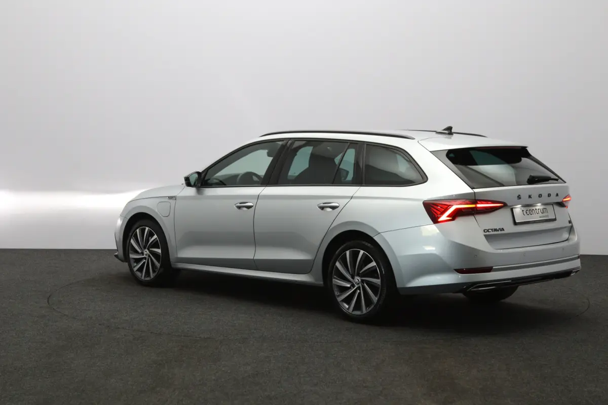 1.4 TSI iV PHEV 204 PK Sportline Business, Keyless, Carplay