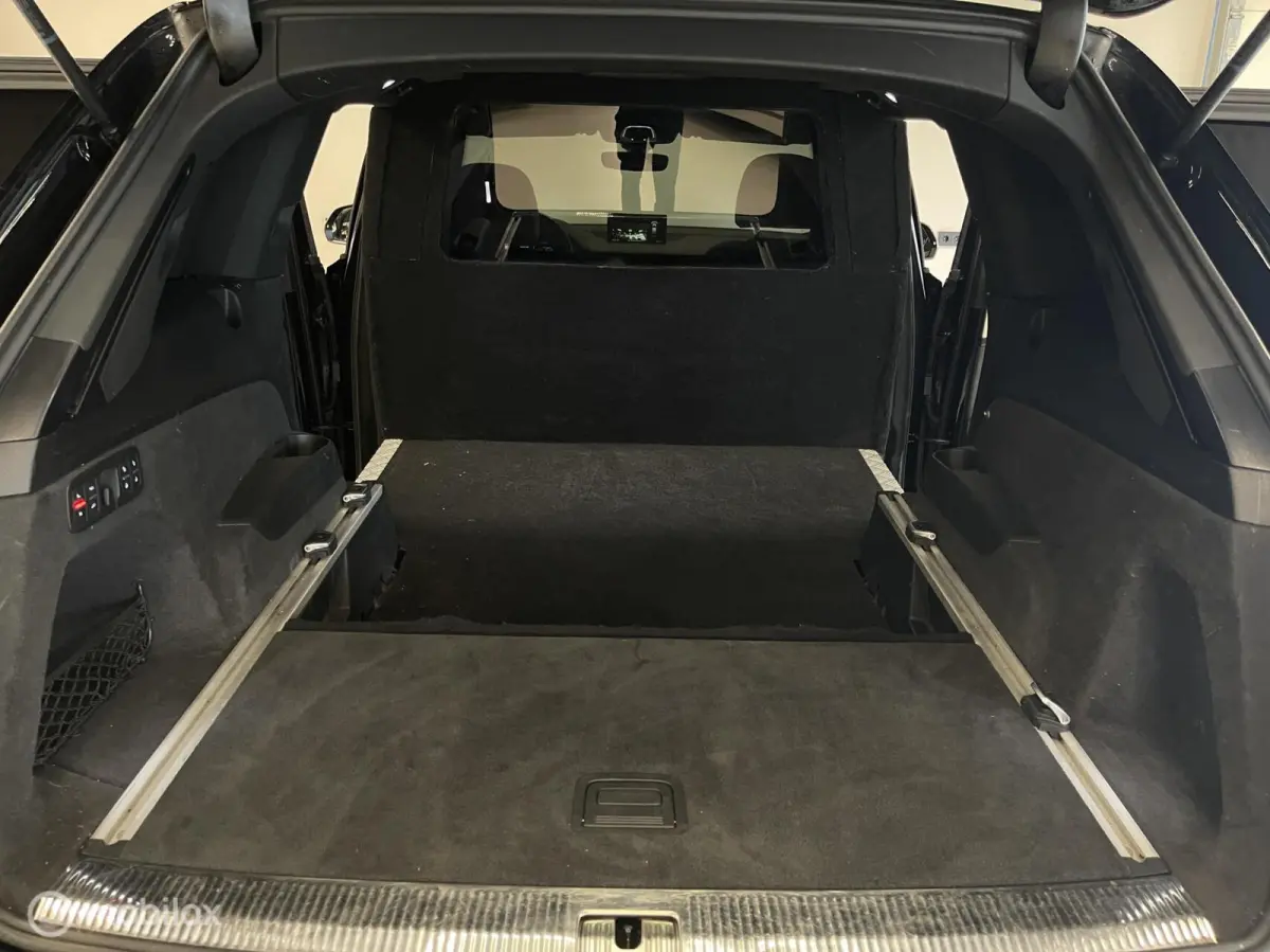 SQ7 3.0 TDI quattro