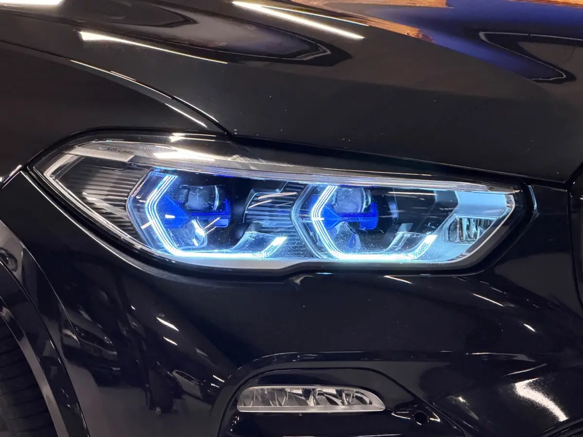 XDrive45e High Exe M-Sport B&W Skylounge Full Options