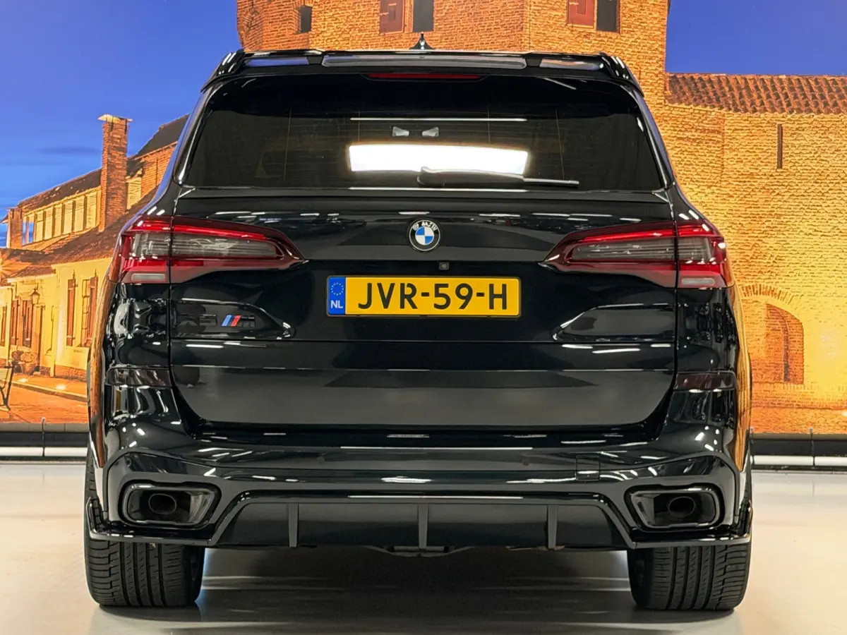 XDrive45e High Exe M-Sport B&W Skylounge Full Options