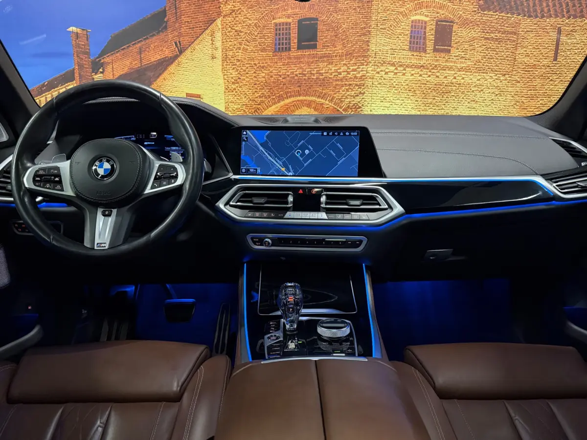 XDrive45e High Exe M-Sport B&W Skylounge Full Options