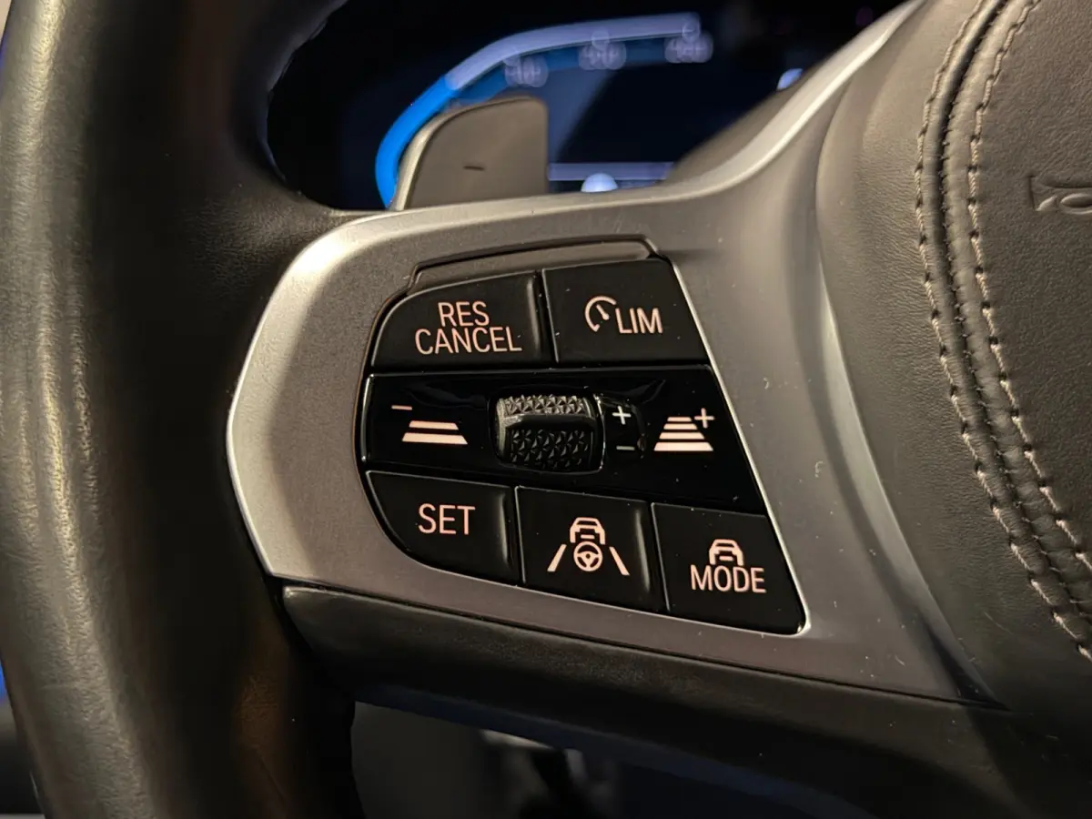XDrive45e High Exe M-Sport B&W Skylounge Full Options