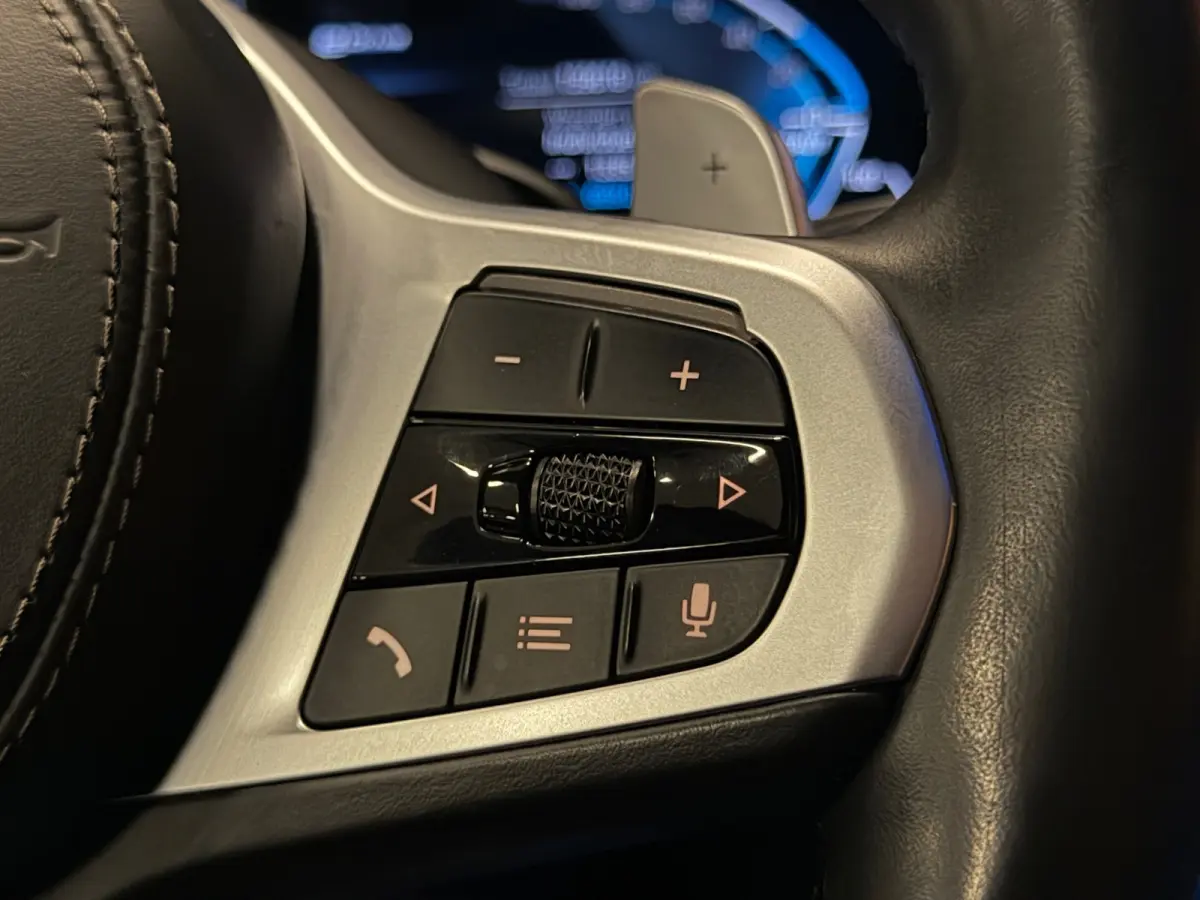 XDrive45e High Exe M-Sport B&W Skylounge Full Options