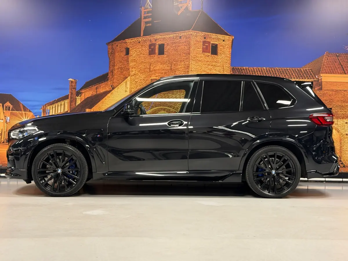 XDrive45e High Exe M-Sport B&W Skylounge Full Options