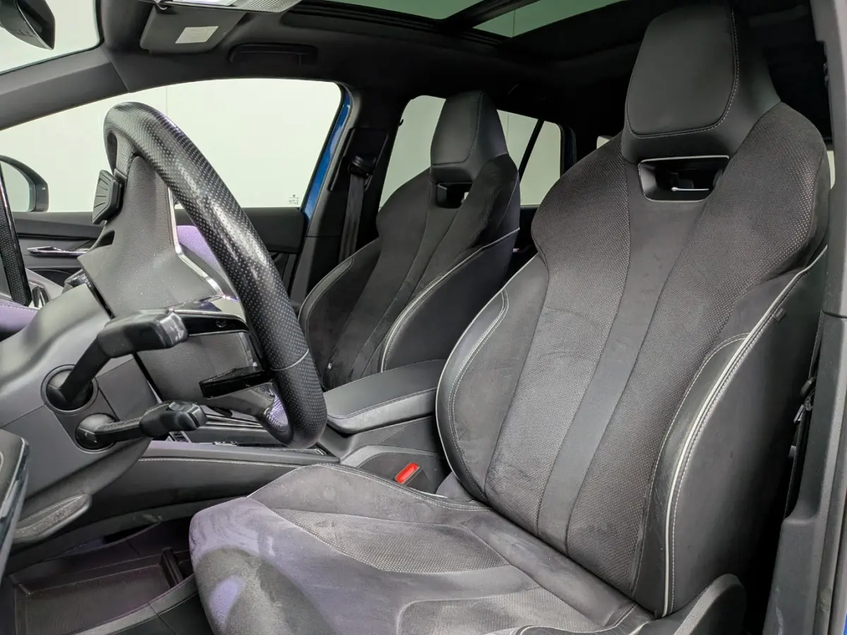 Sportline 80 KWh 204 pk | SoH 90% | 20 inch LM-Velgen | Panoramadak | Achteruitrijcamera