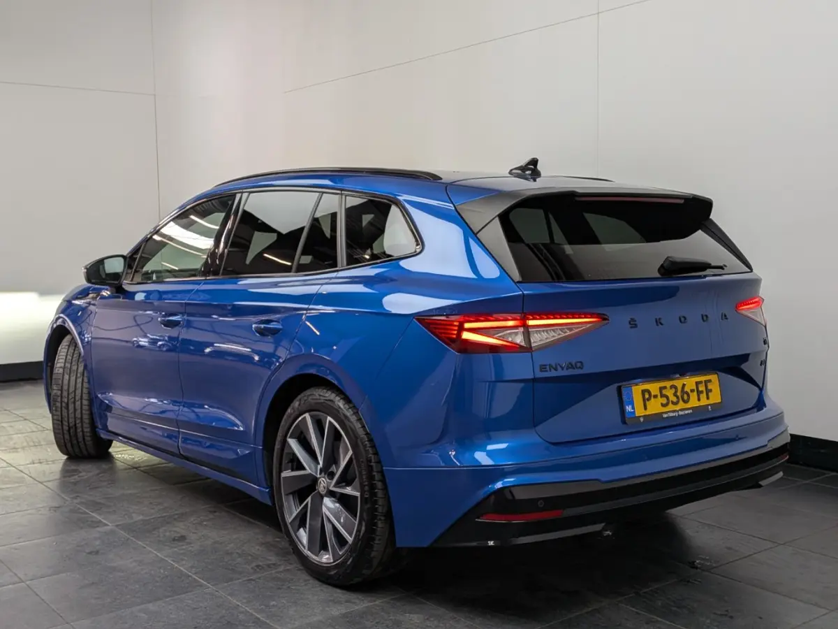 Sportline 80 KWh 204 pk | SoH 90% | 20 inch LM-Velgen | Panoramadak | Achteruitrijcamera