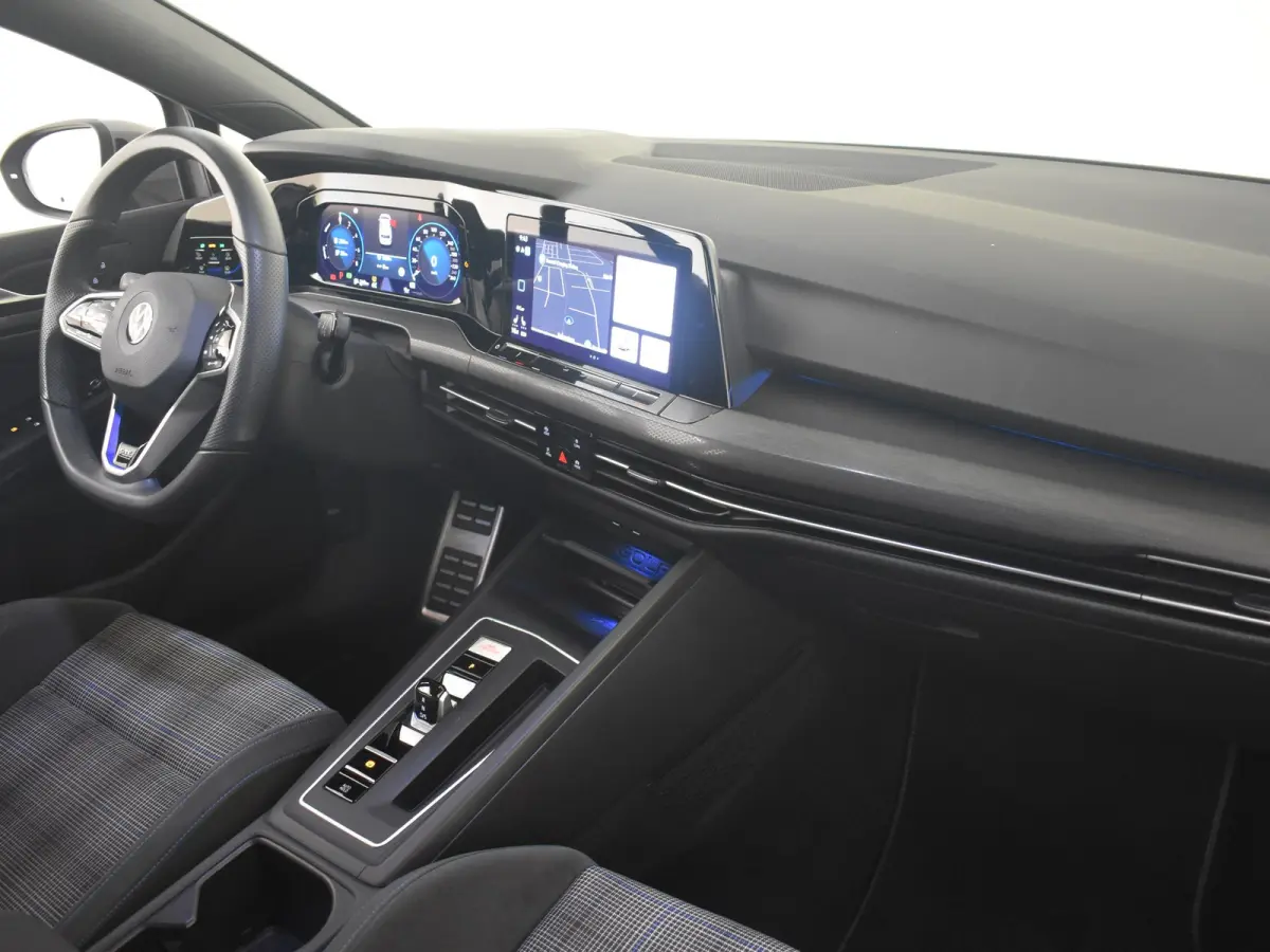 1.4 eHybrid GTE l Nardo Grey l Stoel/Stuurverwarming l Matrix LED l Keyless | Navigatie l Camera l Parkeersensoren l 17"LMV