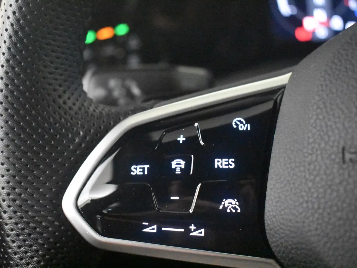 1.4 eHybrid GTE l Nardo Grey l Stoel/Stuurverwarming l Matrix LED l Keyless | Navigatie l Camera l Parkeersensoren l 17"LMV