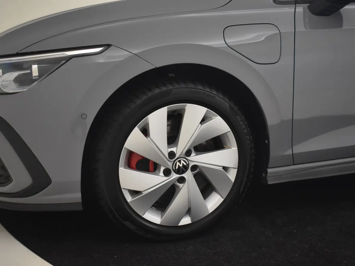 1.4 eHybrid GTE l Nardo Grey l Stoel/Stuurverwarming l Matrix LED l Keyless | Navigatie l Camera l Parkeersensoren l 17"LMV