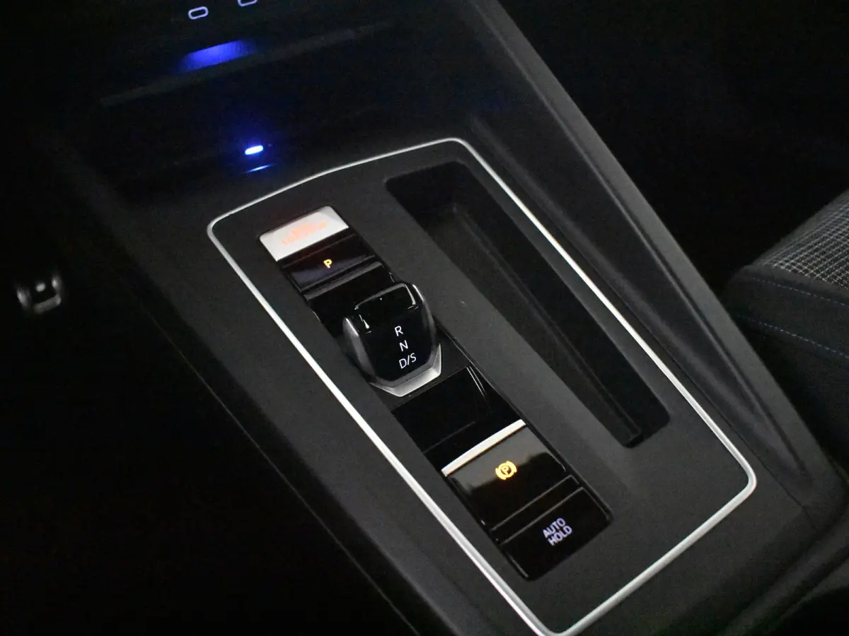 1.4 eHybrid GTE l Nardo Grey l Stoel/Stuurverwarming l Matrix LED l Keyless | Navigatie l Camera l Parkeersensoren l 17"LMV