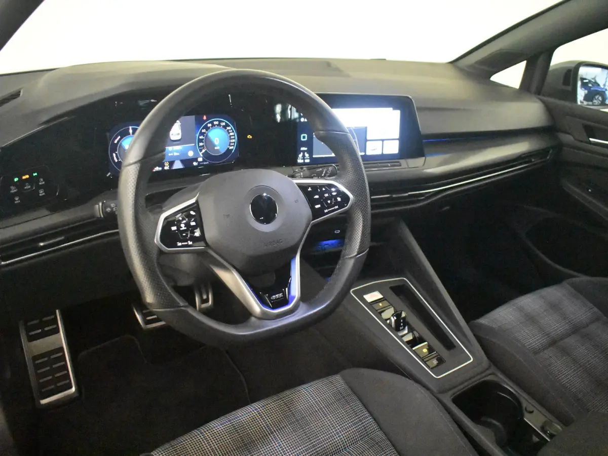 1.4 eHybrid GTE l Nardo Grey l Stoel/Stuurverwarming l Matrix LED l Keyless | Navigatie l Camera l Parkeersensoren l 17"LMV