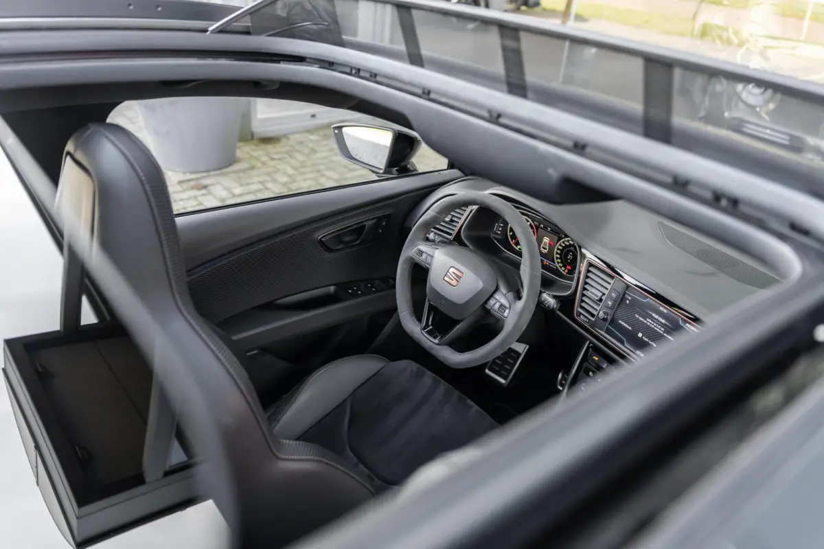 2.0 TSI CUPRA R 4Drive Carbon Pano Beats Brembo