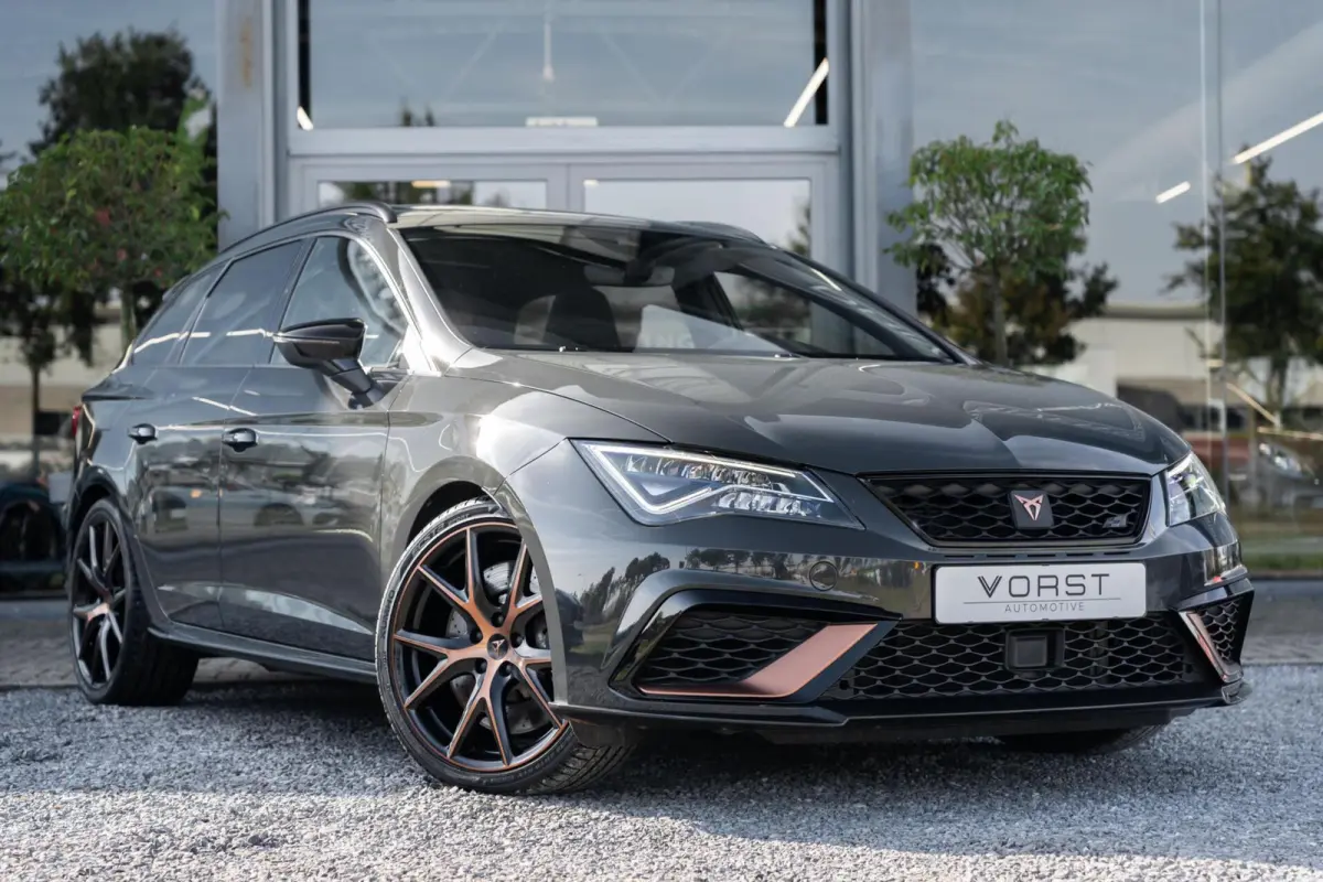 2.0 TSI CUPRA R 4Drive Carbon Pano Beats Brembo