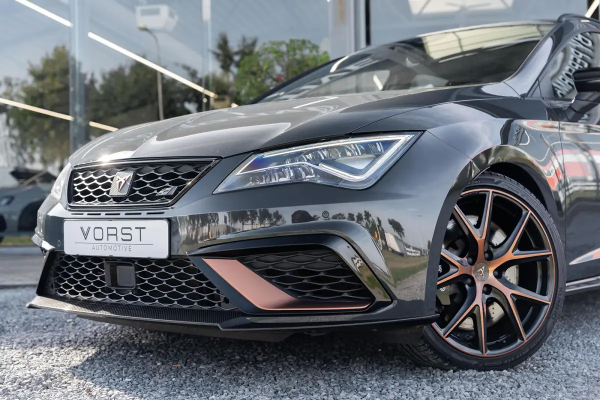 2.0 TSI CUPRA R 4Drive Carbon Pano Beats Brembo