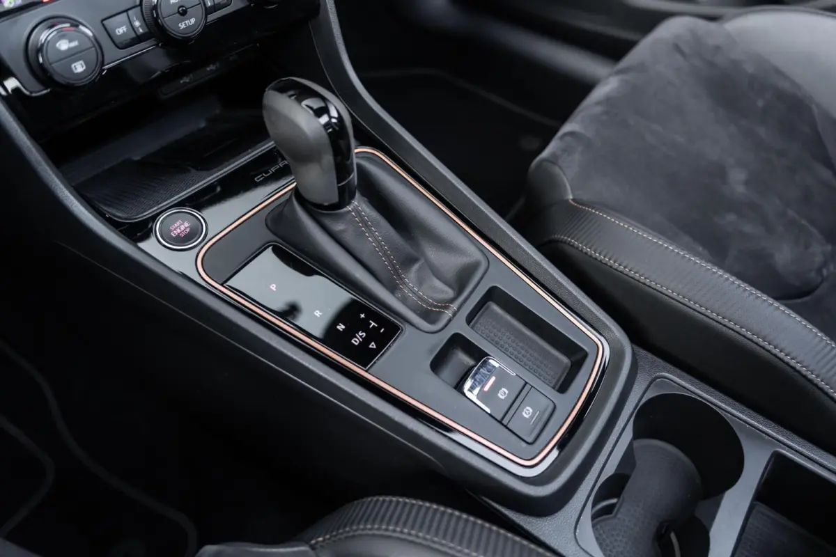 2.0 TSI CUPRA R 4Drive Carbon Pano Beats Brembo