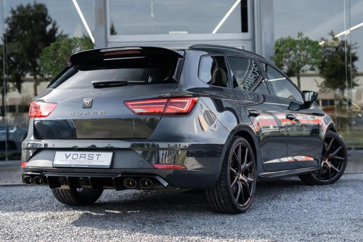 2.0 TSI CUPRA R 4Drive Carbon Pano Beats Brembo
