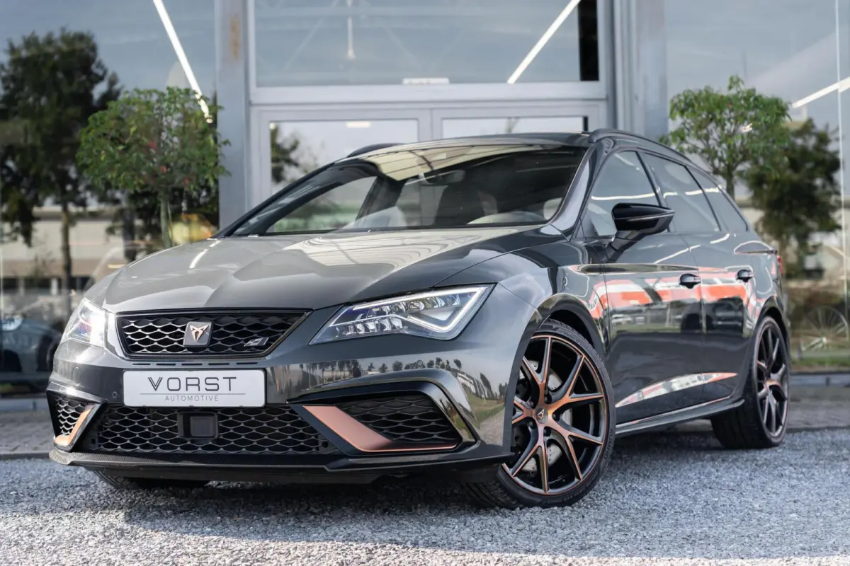 2.0 TSI CUPRA R 4Drive Carbon Pano Beats Brembo