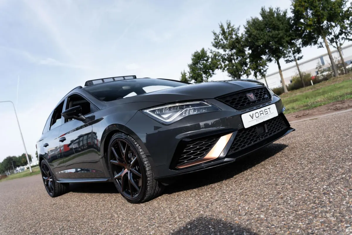 2.0 TSI CUPRA R 4Drive Carbon Pano Beats Brembo