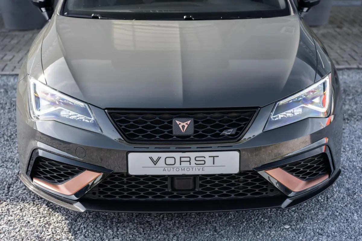 2.0 TSI CUPRA R 4Drive Carbon Pano Beats Brembo
