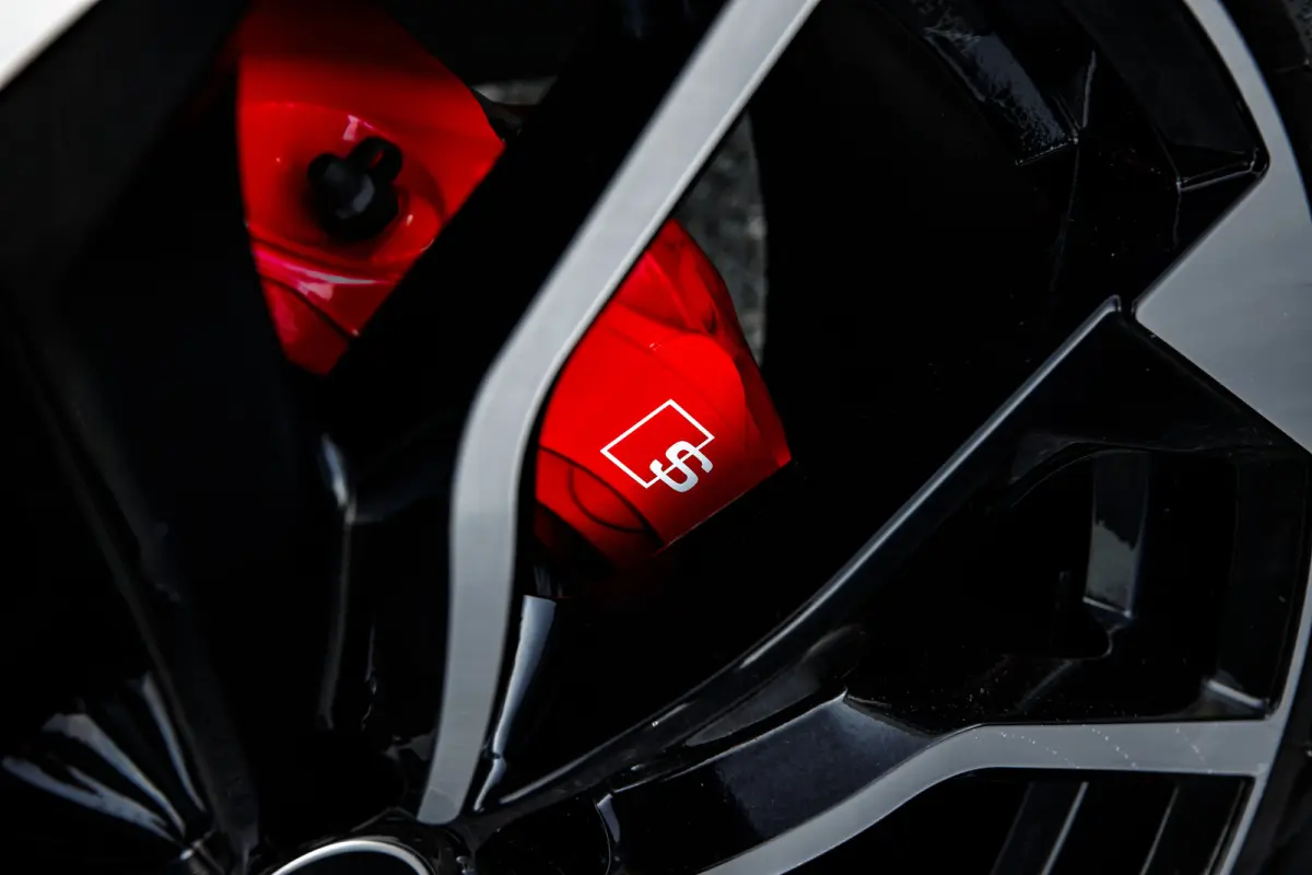 50 TFSI e S edition Competition | Achteruitrijcamera | Apple Carplay/Android Auto|telefoonintegratie premium | Elektrisch bedienbare achterklep | Panoramadak | Achteruitrijcamera | Stoelverw