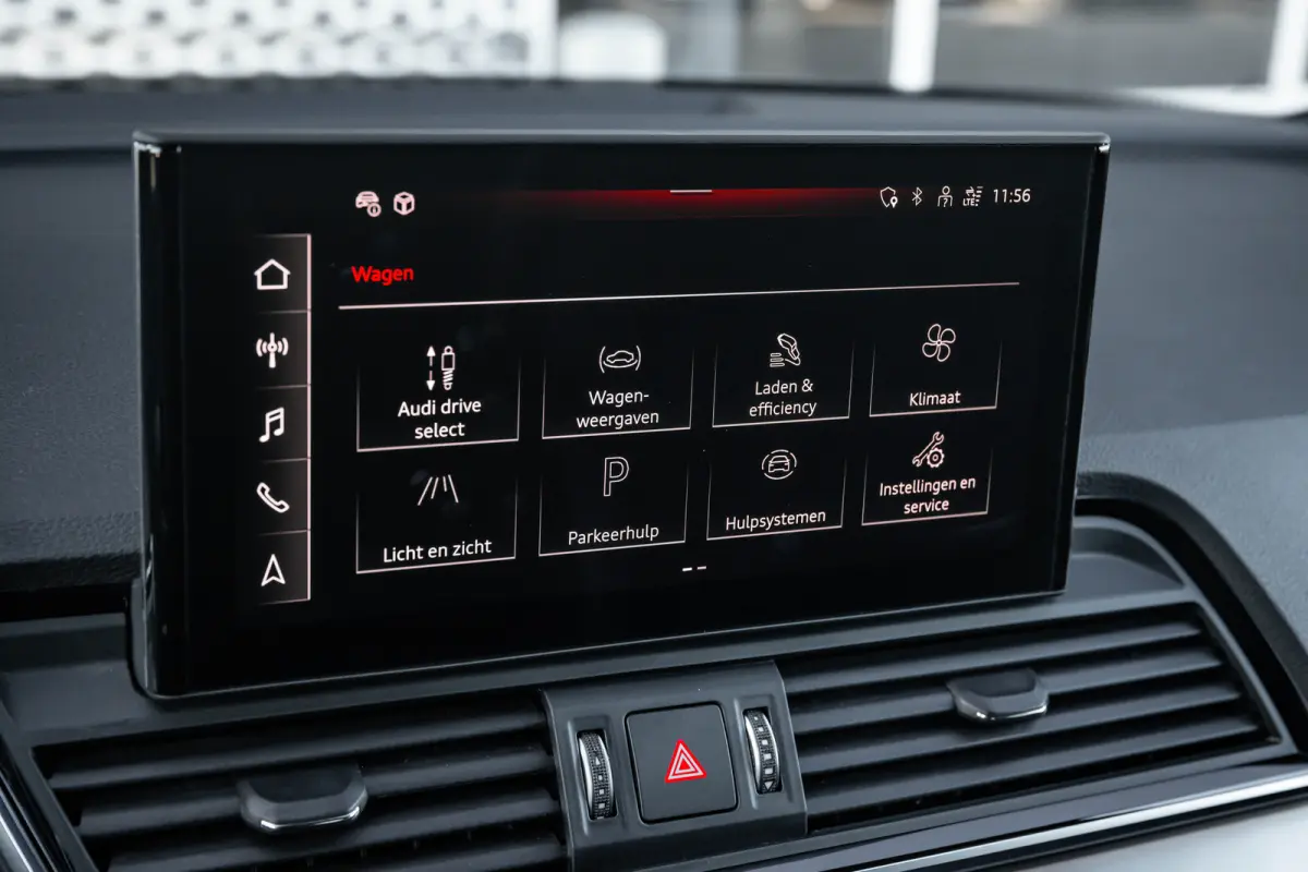 50 TFSI e S edition Competition | Achteruitrijcamera | Apple Carplay/Android Auto|telefoonintegratie premium | Elektrisch bedienbare achterklep | Panoramadak | Achteruitrijcamera | Stoelverw
