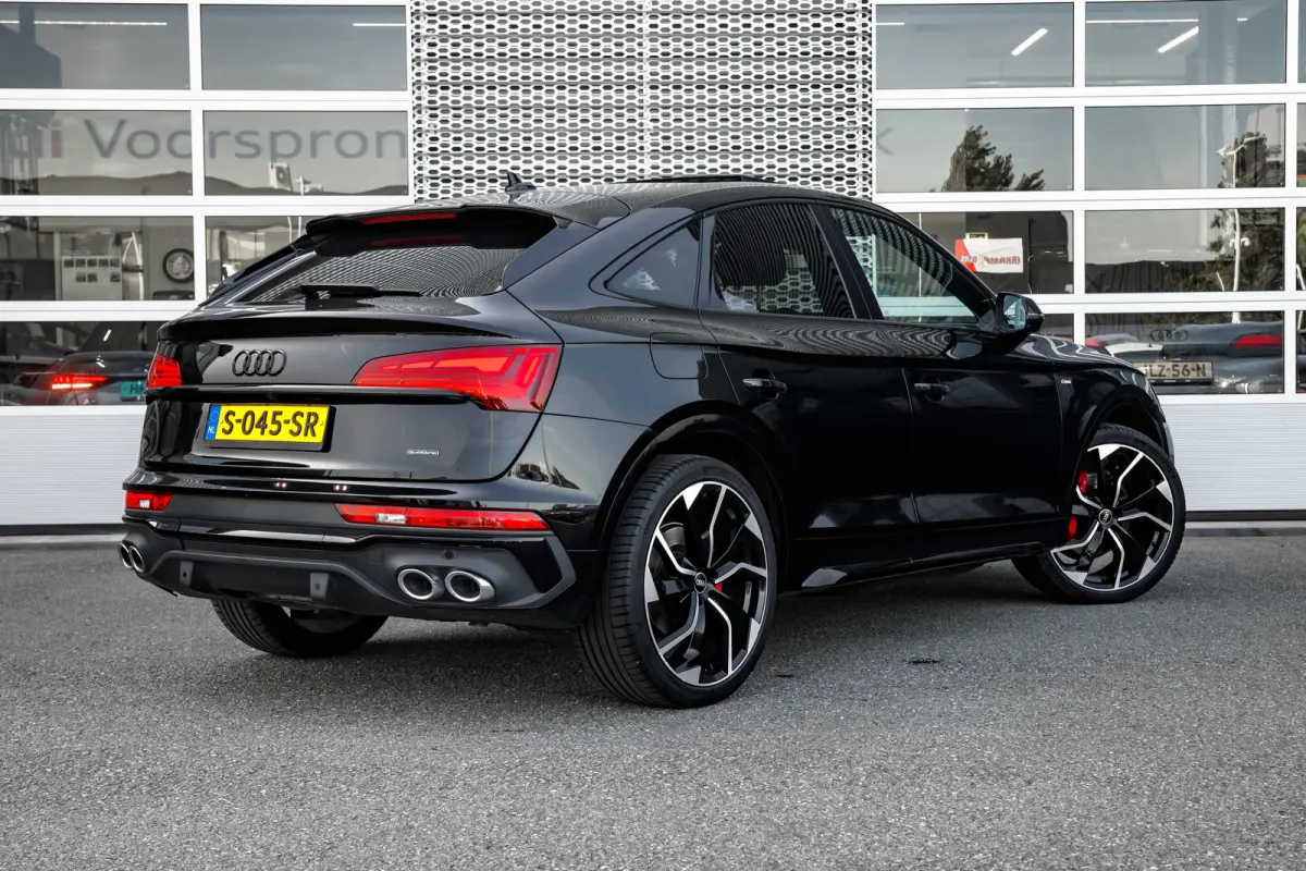 50 TFSI e S edition Competition | Achteruitrijcamera | Apple Carplay/Android Auto|telefoonintegratie premium | Elektrisch bedienbare achterklep | Panoramadak | Achteruitrijcamera | Stoelverw