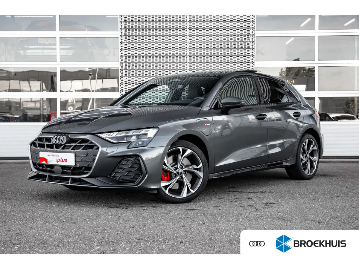 45 TFSI e S edition Competition | Panoramadak | Achteruitrijcamera | ACC | Sfeerverlichting | | Achteruitrijcamera | Apple Carplay/Android Auto|telefoonintegratie premium | Cruise control ad