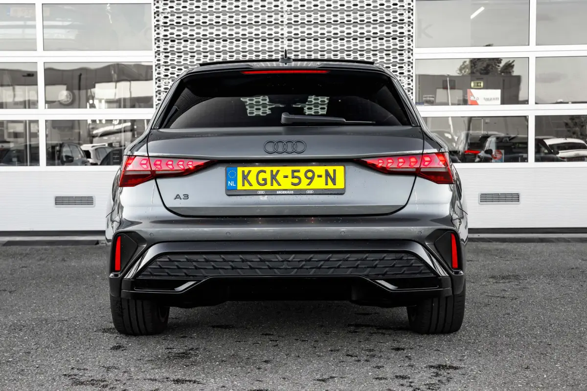 45 TFSI e S edition Competition | Panoramadak | Achteruitrijcamera | ACC | Sfeerverlichting | | Achteruitrijcamera | Apple Carplay/Android Auto|telefoonintegratie premium | Cruise control ad