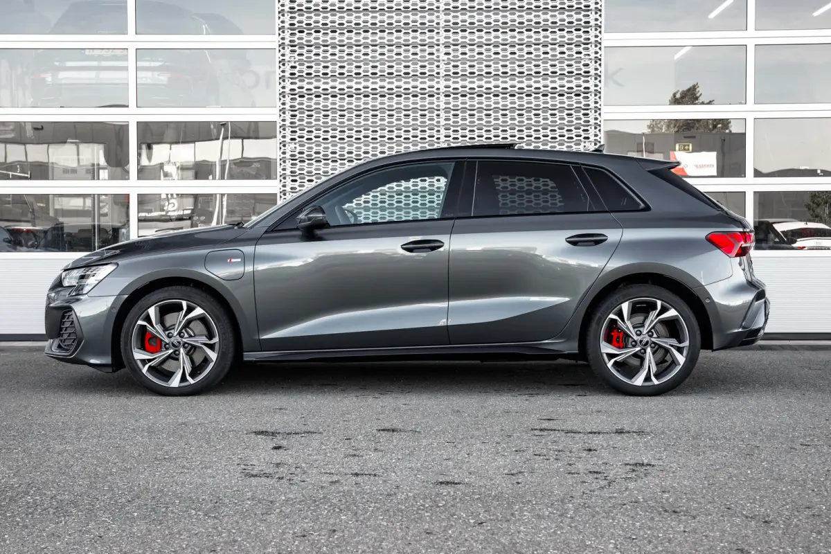 45 TFSI e S edition Competition | Panoramadak | Achteruitrijcamera | ACC | Sfeerverlichting | | Achteruitrijcamera | Apple Carplay/Android Auto|telefoonintegratie premium | Cruise control ad