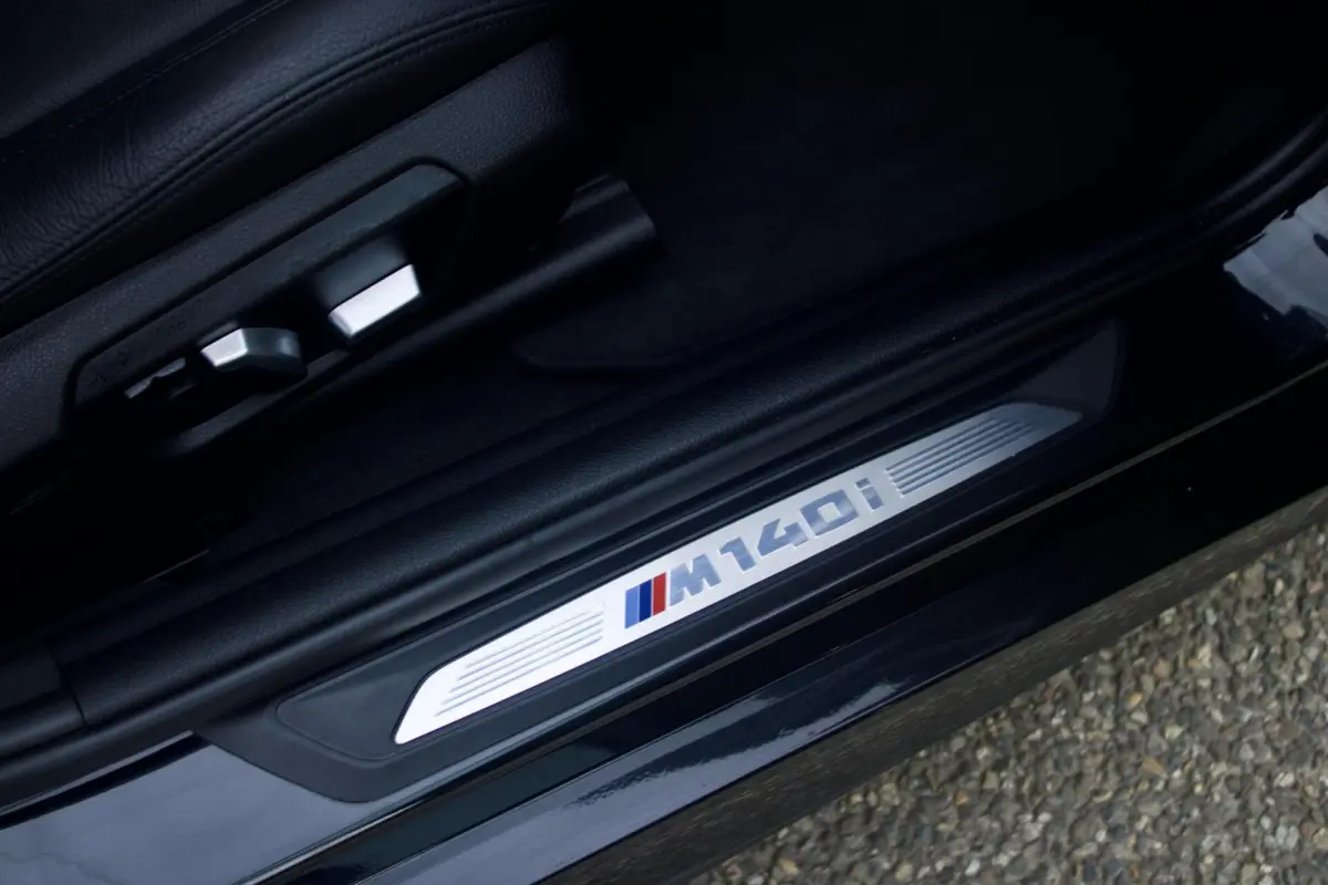 BMW M140i xDrive Shadow | LCI2 - Dak - Camera - H/K - VOL!