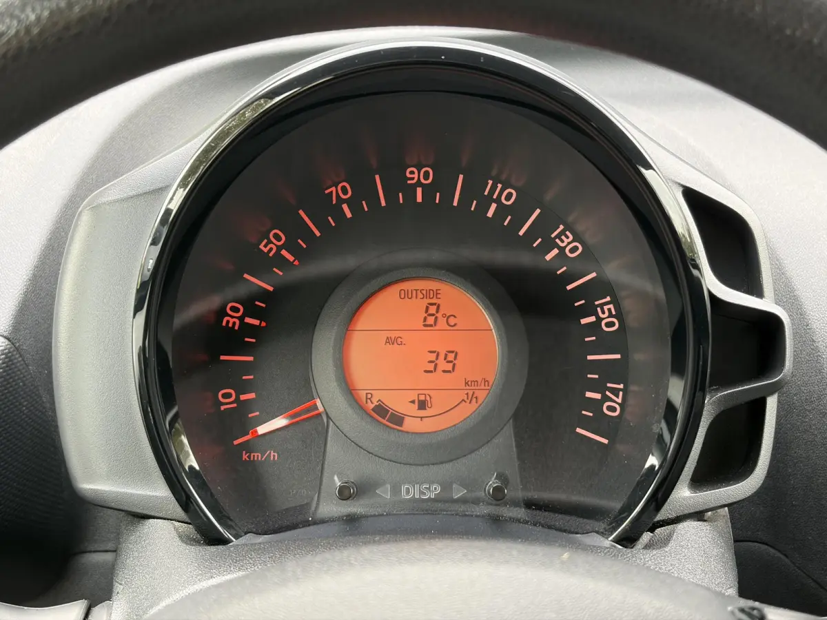 1.0 VVT-i x-fun ✓Airco✓Cruise✓Trekhaak✓Zeer Zuinig✓5 Deurs✓N.A.P✓Apk tot 04-2027