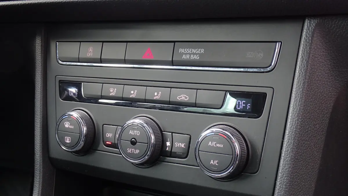 1.0 EcoTSI Style | 5deurs | Navi | Airco | Hoge Instap | 2019 | Vol opties | Inruil mogelijk
