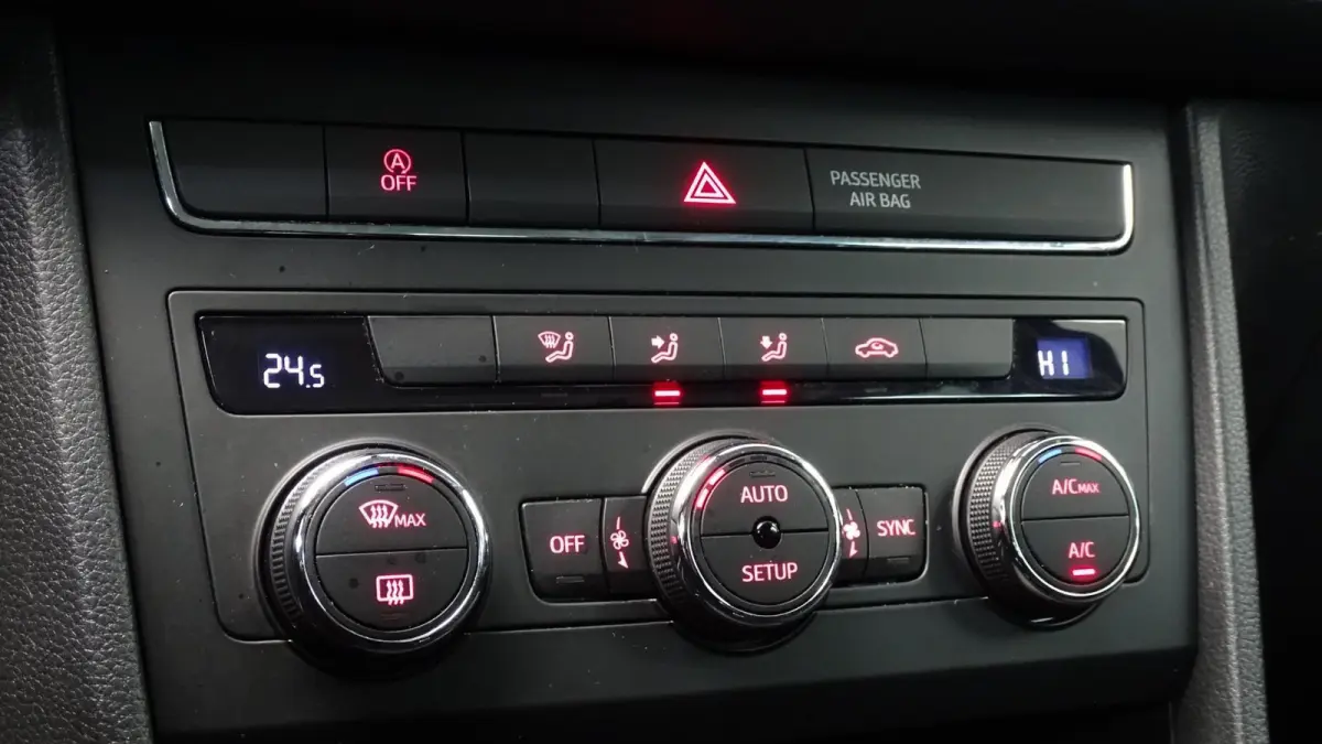 1.0 EcoTSI Style | 5deurs | Navi | Airco | Hoge Instap | 2019 | Vol opties | Inruil mogelijk