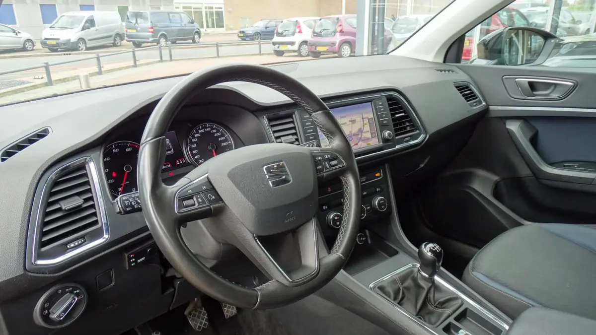 1.0 EcoTSI Style | 5deurs | Navi | Airco | Hoge Instap | 2019 | Vol opties | Inruil mogelijk