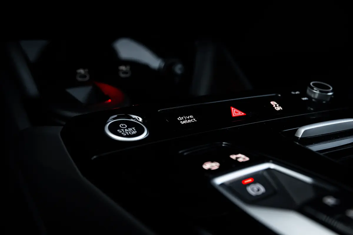 S edition performance 100 kWh | Achterstoelen verwarmd | Apple Carplay/Android Auto|telefoonintegratie premium | Cruise control adaptief | Panoramadak | Luchtvering | Trekhaak | Bang & Olufs
