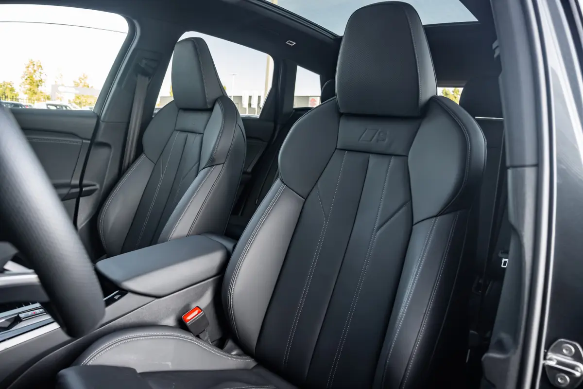 S edition performance 100 kWh | Achterstoelen verwarmd | Apple Carplay/Android Auto|telefoonintegratie premium | Cruise control adaptief | Panoramadak | Luchtvering | Trekhaak | Bang & Olufs