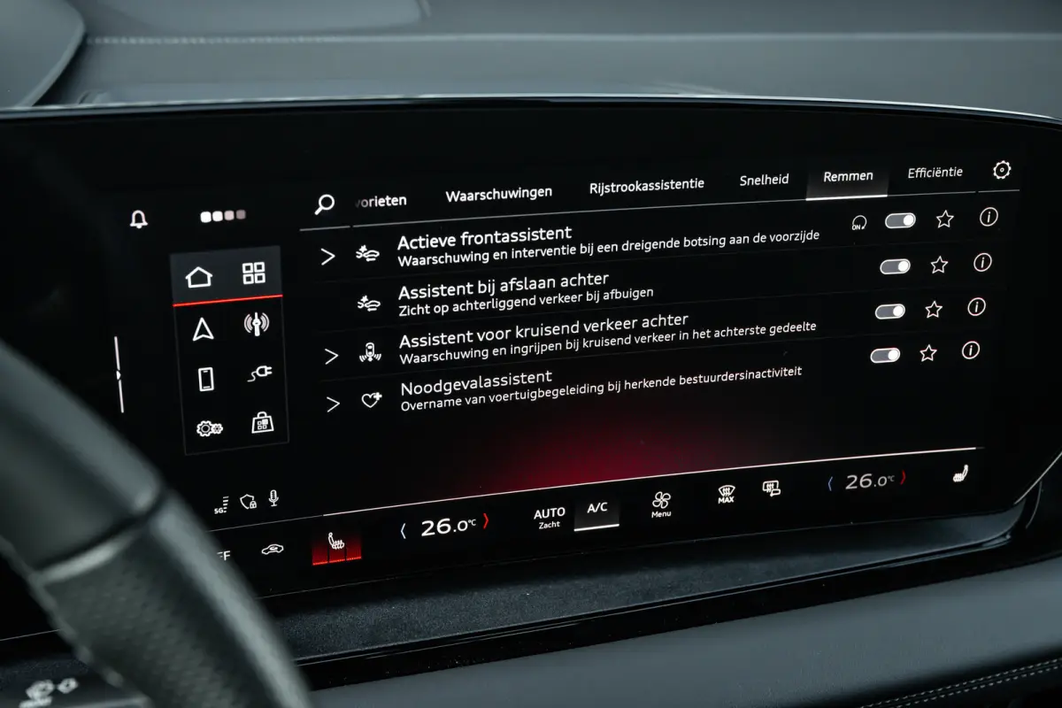 S edition performance 100 kWh | Achterstoelen verwarmd | Apple Carplay/Android Auto|telefoonintegratie premium | Cruise control adaptief | Panoramadak | Luchtvering | Trekhaak | Bang & Olufs