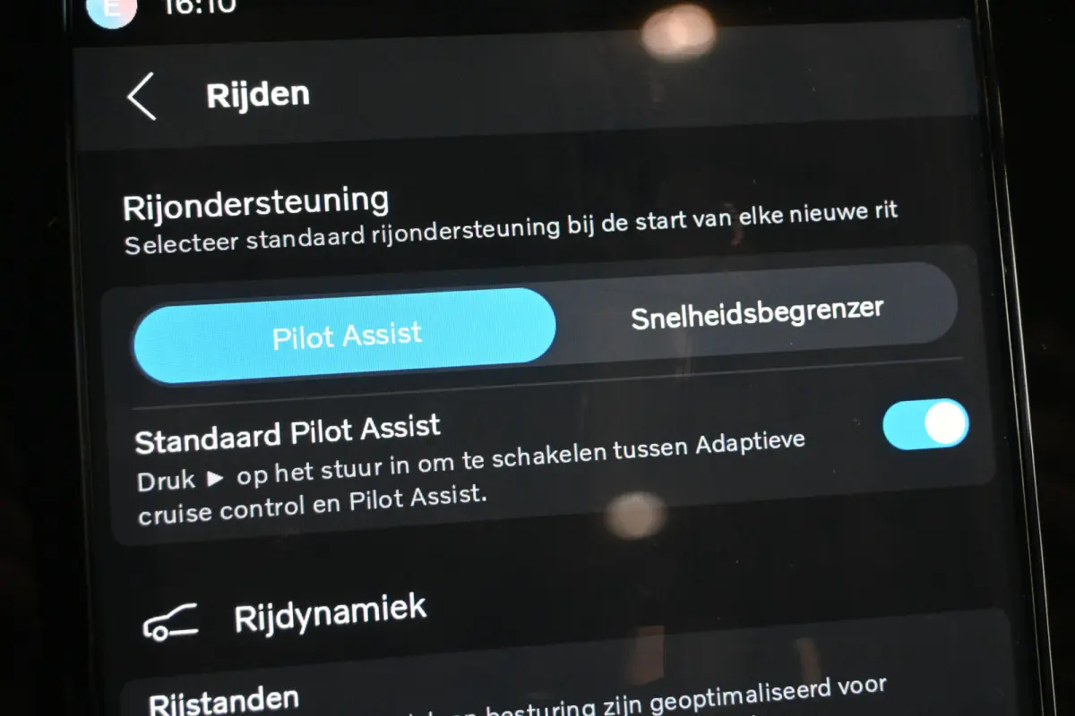 Recharge Plus 69 kWh NAP! SOH 94.6% Clima Adaptieve Cruise Carplay Panoramadak Trekhaak CarPlay 100% Onderhouden! Inruil Mogelijk!