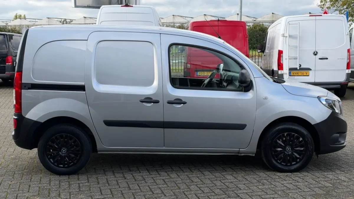 109 CDI 66KW 90PK EURO 6 AIRCO/ CRUISE CONTROL/ NAVIGATIE/ 100% DEALERONDERHOUDEN