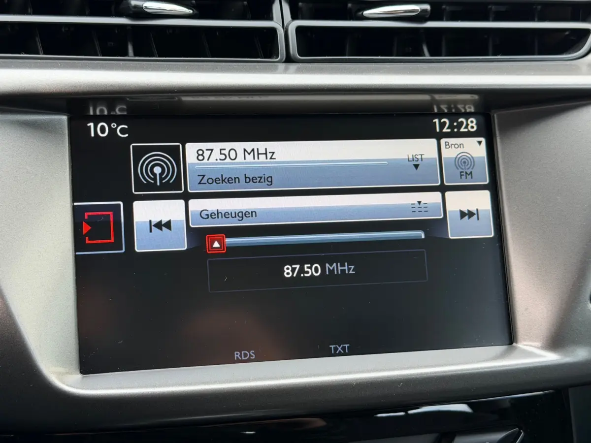 1.2 PureTech Selection|1e Eigenaar|D-Riem vv in 2024|Trekhaak|Navi|Airco|Cruise|PDC|Bleutooth|DealerOnderhouden|Isofix|