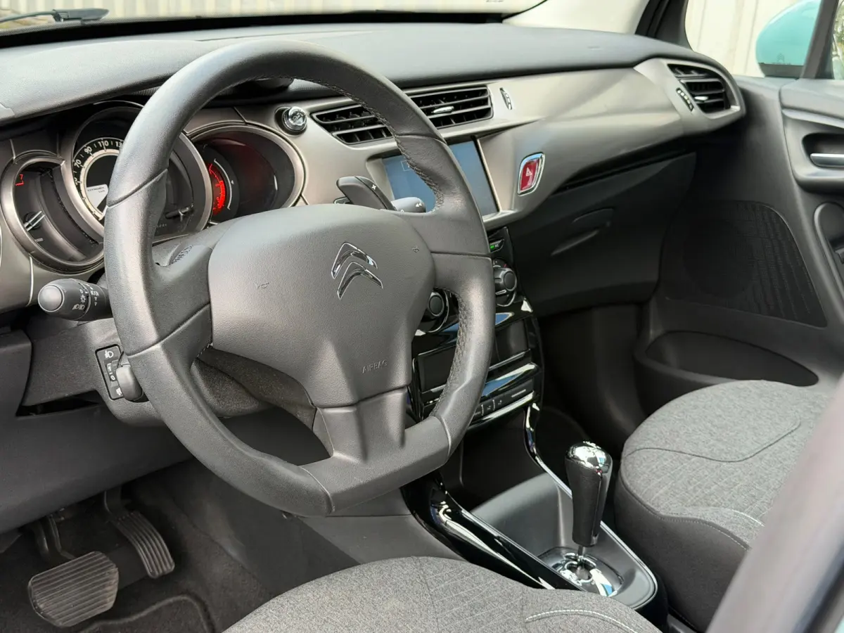 1.2 PureTech Selection|1e Eigenaar|D-Riem vv in 2024|Trekhaak|Navi|Airco|Cruise|PDC|Bleutooth|DealerOnderhouden|Isofix|