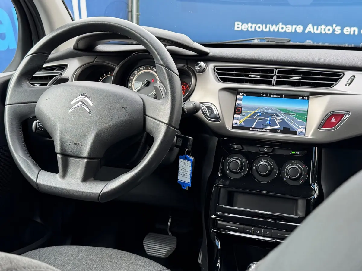 1.2 PureTech Selection|1e Eigenaar|D-Riem vv in 2024|Trekhaak|Navi|Airco|Cruise|PDC|Bleutooth|DealerOnderhouden|Isofix|